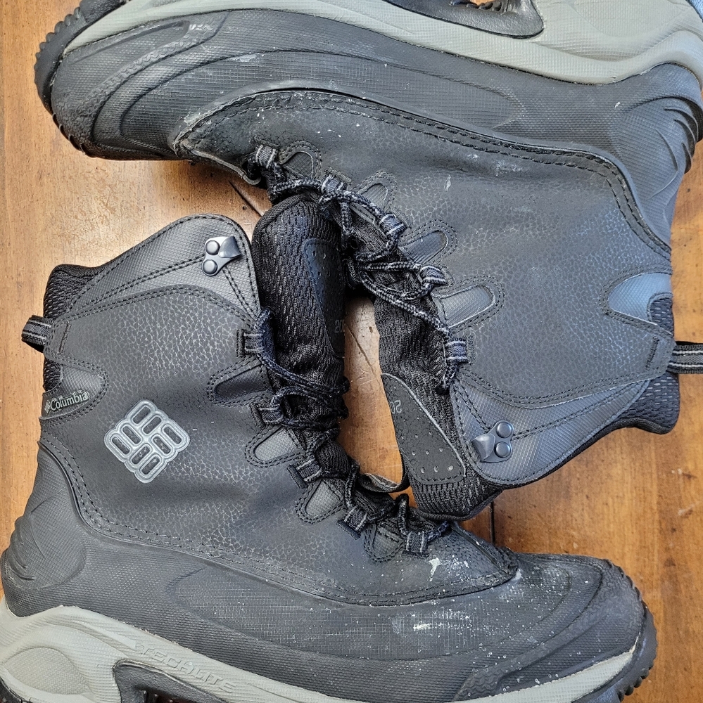 Columbia 200gram OmniGrip Men's Sz 11 Hiking Boots